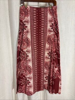 Vintage 90s/Y2K Bulldog Women's Maroon Floral & Paisley Print Long Skirt